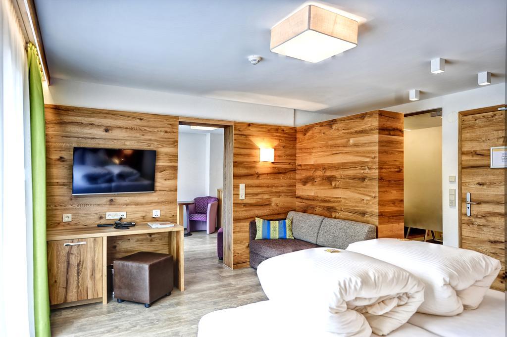 Hotel Arnika Ischgl Bagian luar foto